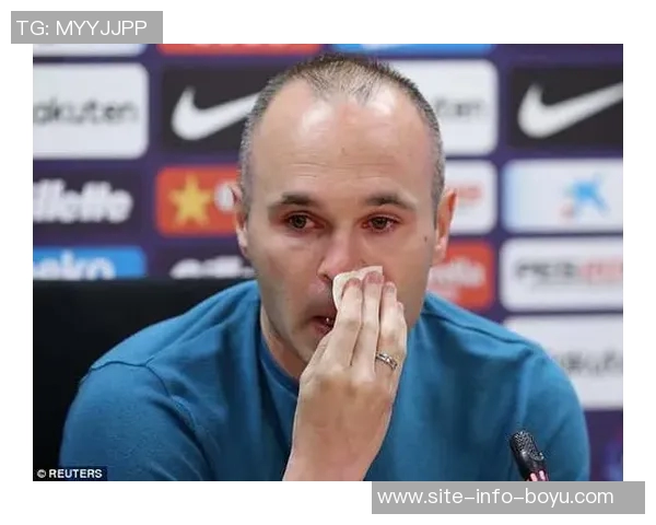 维蒂尼亚分享与伊涅斯塔合影感慨与足球巨星同框的幸运时刻 维蒂尼亚分享与伊涅斯塔合影感慨与足球巨星同框的幸运时刻