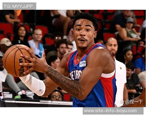 替补组合失常扎威与马丁三分球表现惨淡仅得8分